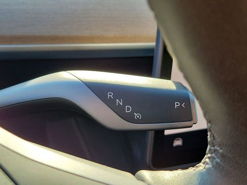 Used 2022 Tesla Model Y Performance image 25