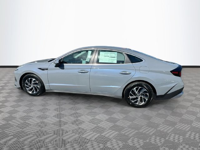 New 2027 Hyundai Sonata Blue FWD image 4