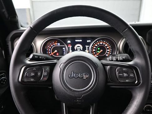 Used 2018 Jeep Wrangler Unlimited Sport S AWD/4WD image 14