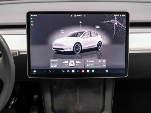 Used 2023 Tesla Model Y Long Range AWD/4WD image 16