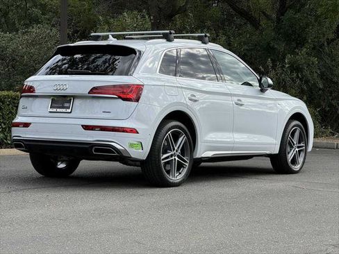 Certified 2023 Audi Q5 e Prestige AWD/4WD image 5