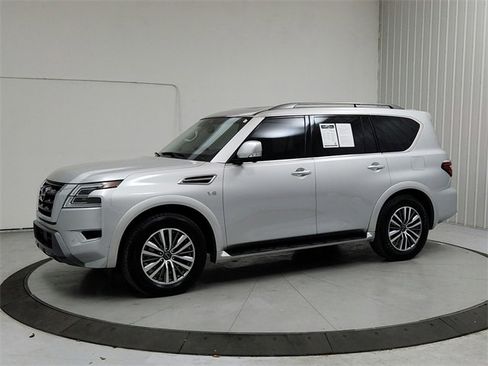Used 2021 Nissan Armada SL w/ Captain's Chairs Package image 3