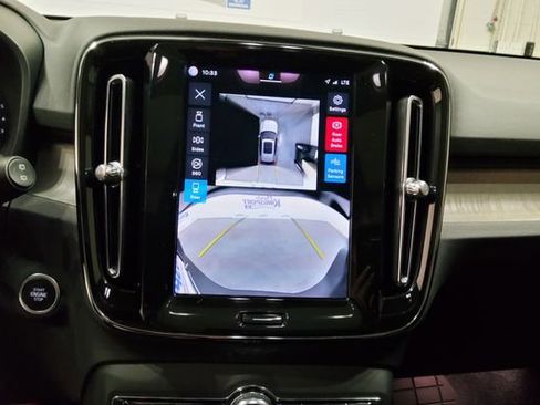Used 2024 Volvo XC40 B5 Plus w/ Protection Package Premier AWD/4WD image 33