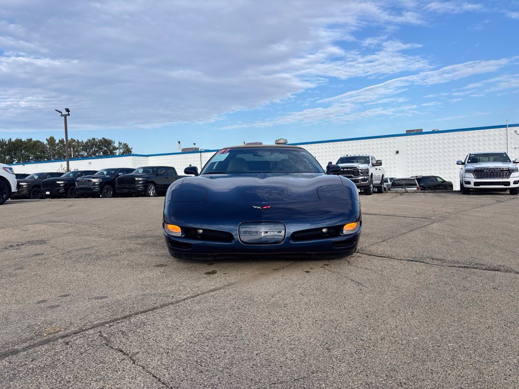 Used 2001 Chevrolet Corvette Convertible w/ Preferred Equipment Group2 RWD image 8