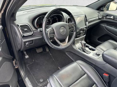 Used 2020 Jeep Grand Cherokee Overland AWD/4WD image 10