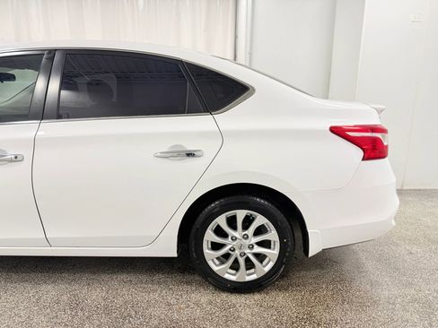 Used 2019 Nissan Sentra S w/ Appearance Package image 5