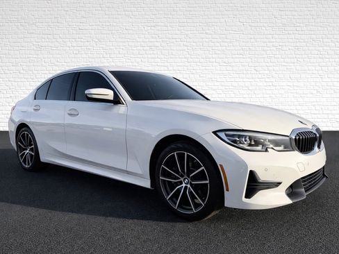 Used 2019 BMW 330i xDrive Sedan w/ Convenience Package image 3