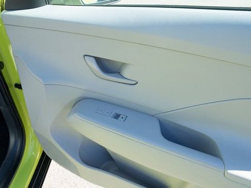 Used 2024 Hyundai Kona SEL image 44