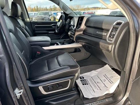 Used 2022 RAM 1500 Laramie AWD/4WD image 9