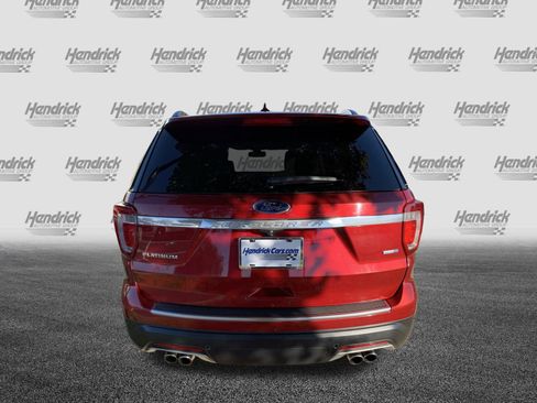 Used 2018 Ford Explorer Platinum image 9