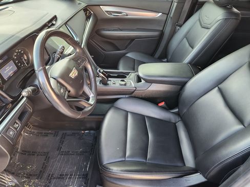 Used 2023 Cadillac XT6 Luxury FWD image 12