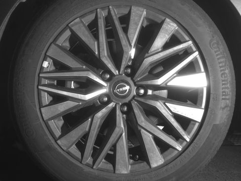 Used 2025 Nissan Altima 2.5 SV image 12