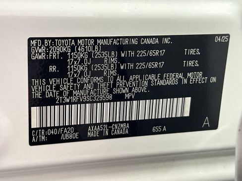 Used 2025 Toyota RAV4 XLE FWD image 31