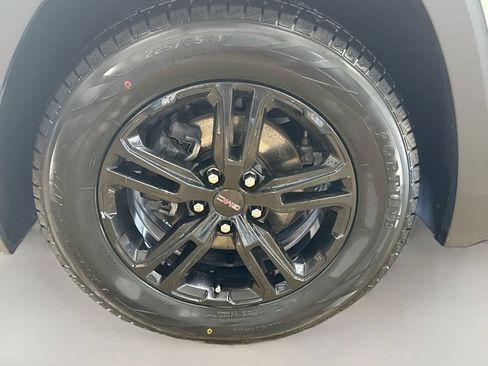 Used 2023 GMC Terrain AT4 w/ LPO, Floor Liner Package AWD/4WD image 31