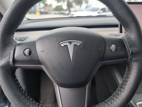 Used 2022 Tesla Model 3 RWD image 11