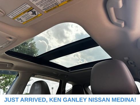 Used 2015 Nissan Murano SL w/ SL Technology Package AWD/4WD image 13