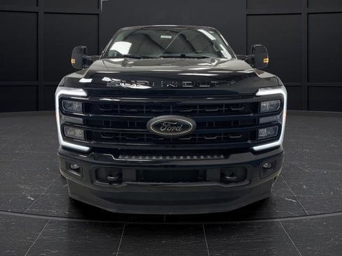 Used 2023 Ford F250 Lariat w/ Black Appearance Package image 12