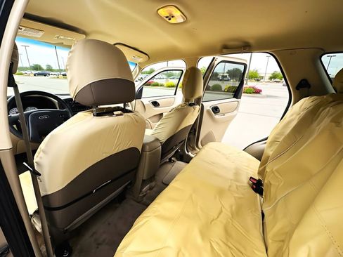 Used 2007 Ford Escape XLS image 14