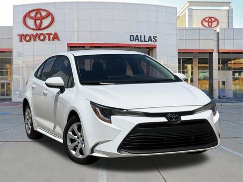 Used 2024 Toyota Corolla LE FWD image 1