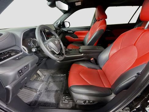 Certified 2025 Toyota RAV4 XLE w/ Weather Package image 20