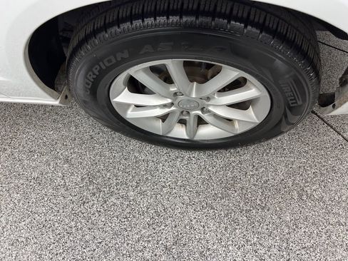 Used 2019 Dodge Grand Caravan SXT image 8