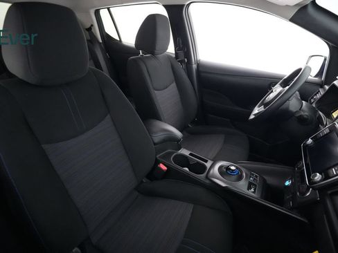 Used 2025 Nissan Leaf S FWD image 23