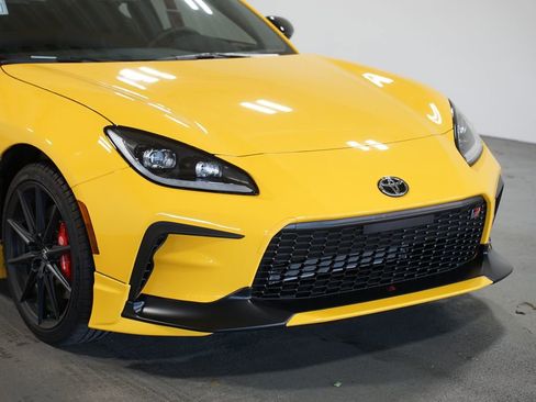 New 2026 Toyota GR86 YUZU Limited w/ GR Aero Kit image 4