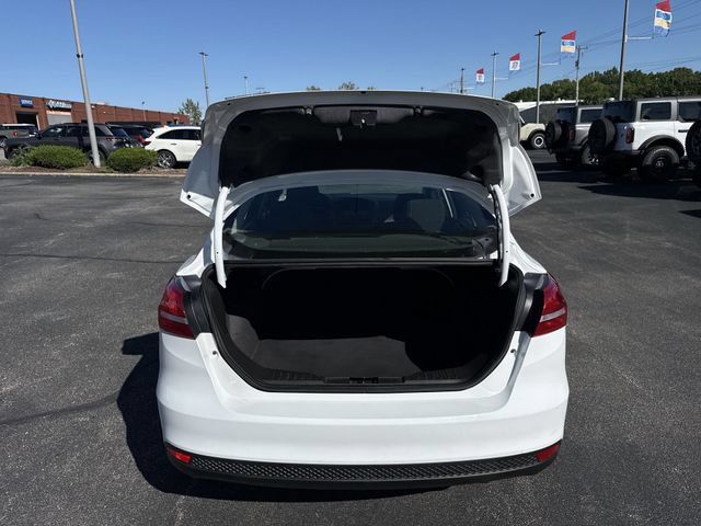 Used 2018 Ford Focus SE FWD image 21