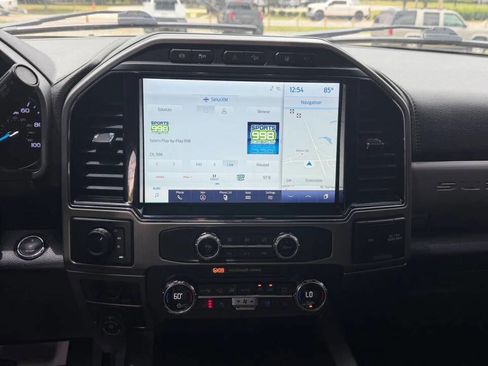 Used 2022 Ford F450 Platinum w/ FX4 Off-Road Package AWD/4WD image 17