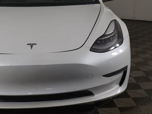 Used 2021 Tesla Model 3 Standard Range Plus image 14