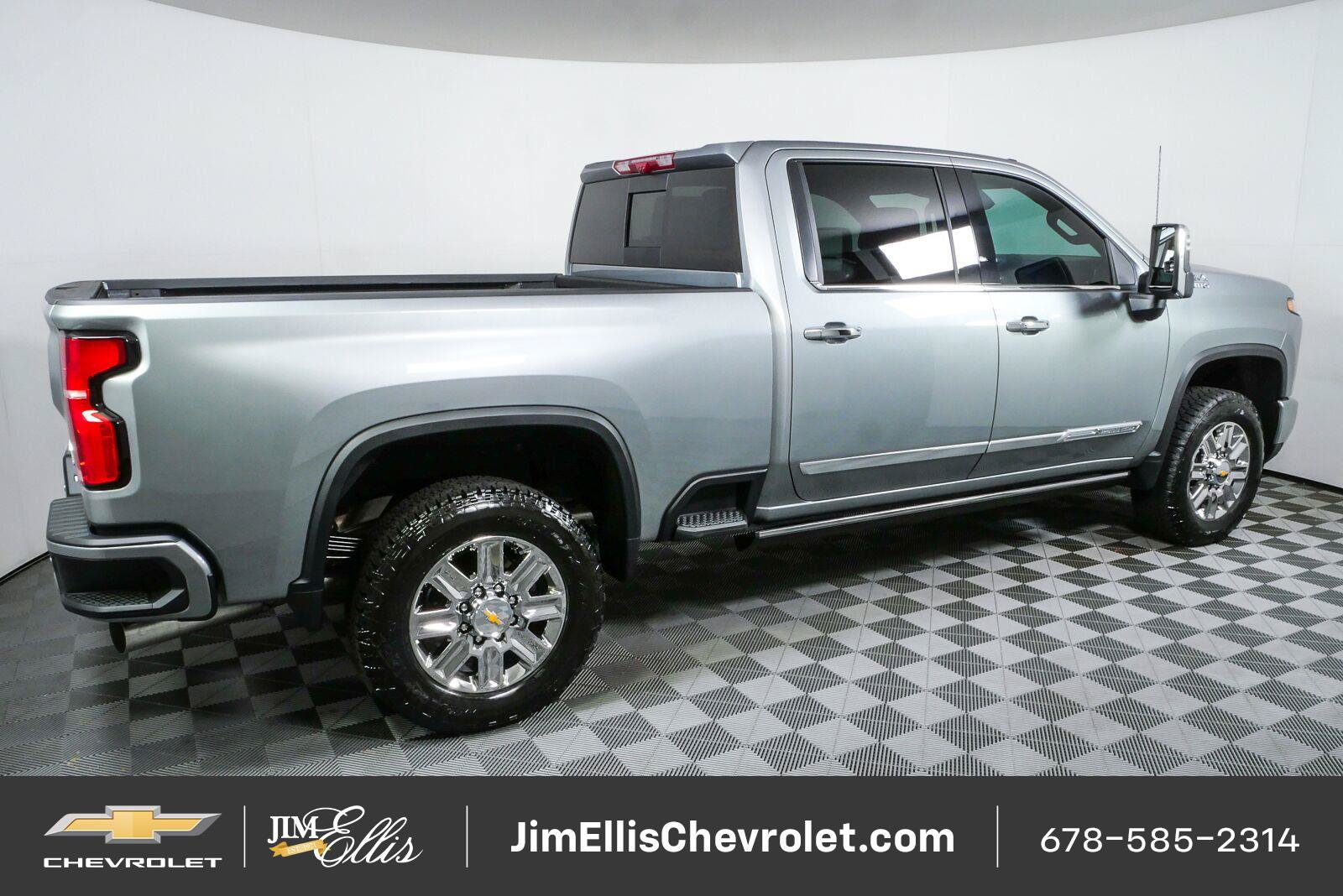 New 2026 Chevrolet Silverado 2500 High Country w/ High Country Premium Package AWD/4WD image 2