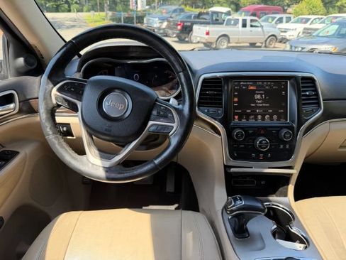 Used 2014 Jeep Grand Cherokee Limited AWD/4WD image 12