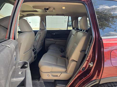 Used 2019 Honda Pilot Touring image 21