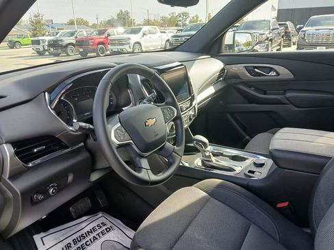 Certified 2023 Chevrolet Traverse LT w/ Rear Camera Mirror Package image 10