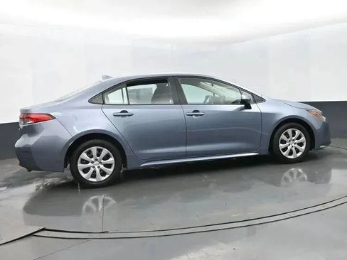 Used 2024 Toyota Corolla LE FWD image 4