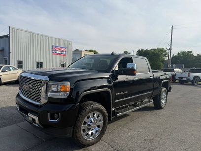 Used 2016 GMC Sierra 2500 Denali w/ Duramax Plus Package