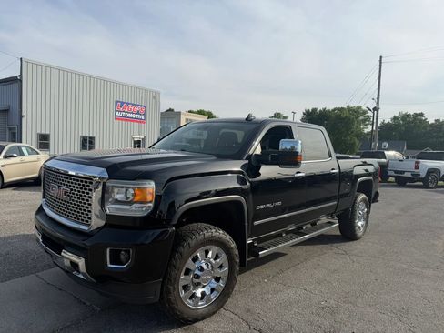 Used 2016 GMC Sierra 2500 Denali w/ Duramax Plus Package AWD/4WD image 1