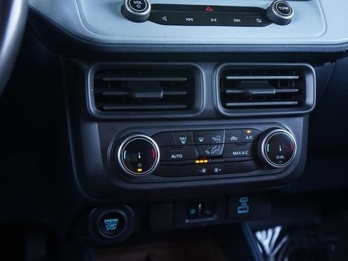 Used 2023 Ford Maverick Lariat FWD image 16