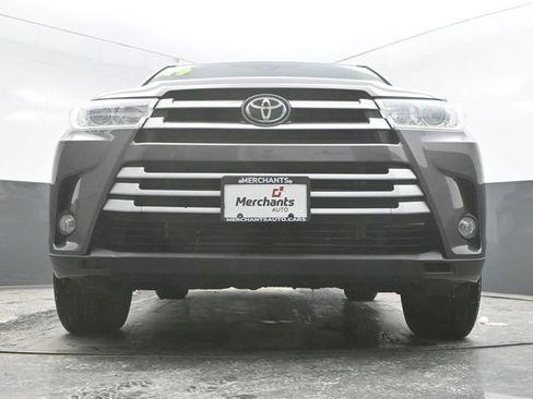 Used 2019 Toyota Highlander XLE image 29