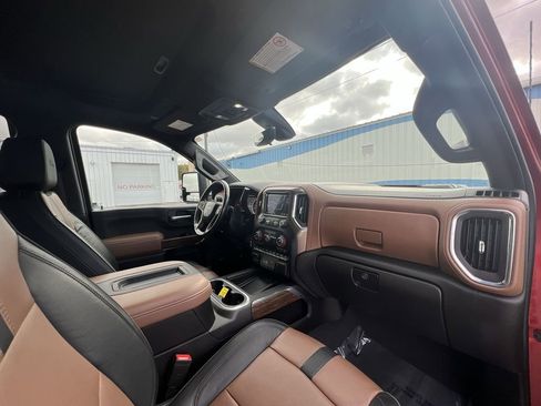 Certified 2022 Chevrolet Silverado 2500 High Country w/ Z71 Off-Road Package image 30