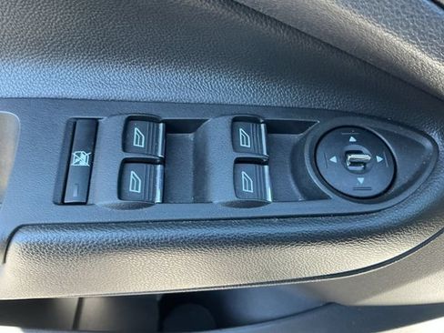 Used 2015 Ford C-MAX Energi SEL w/ Equipment Group 302A FWD image 12