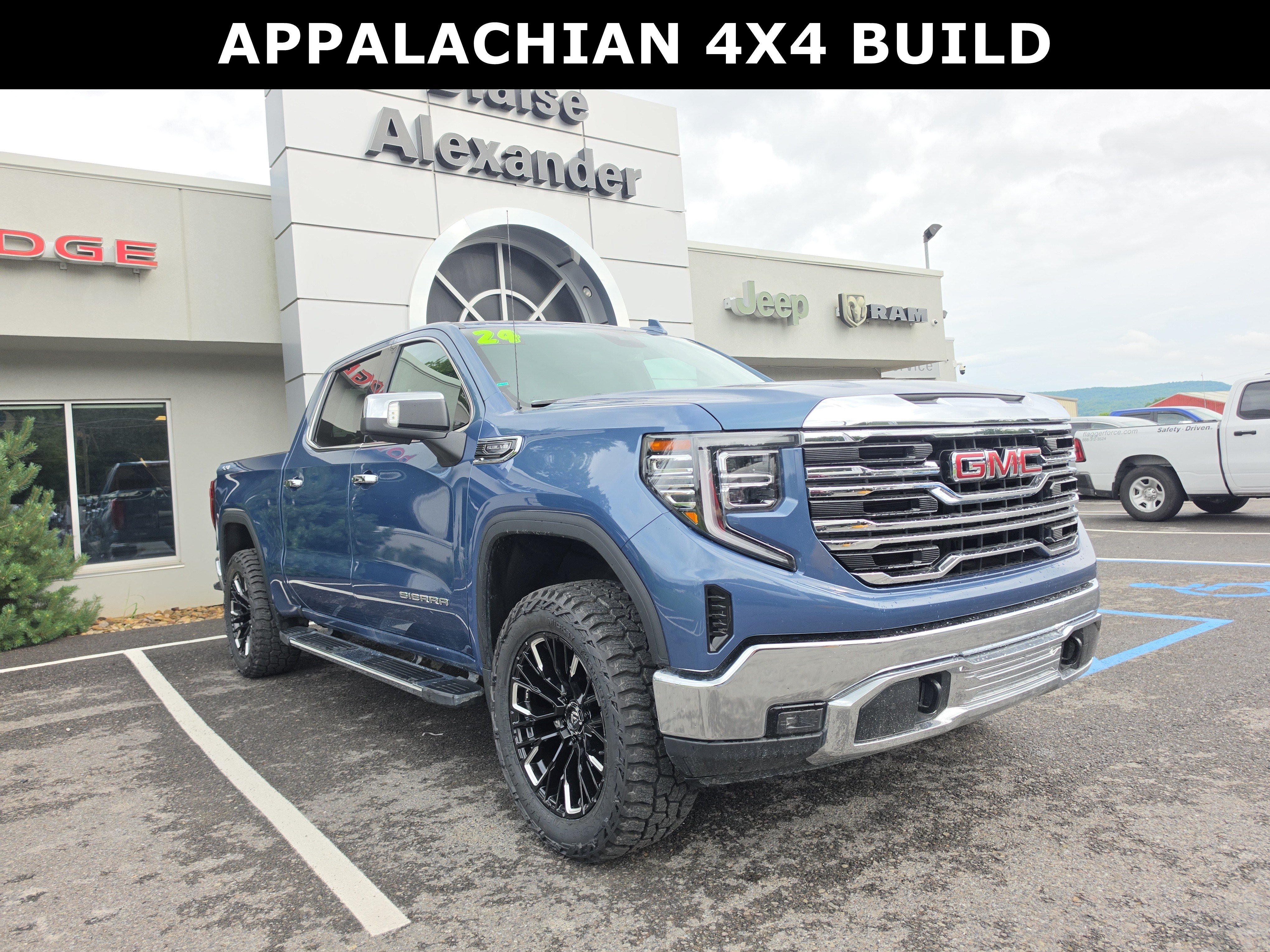 Used 2024 GMC Sierra 1500 SLT AWD/4WD image 1