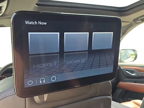 Used 2023 GMC Yukon Denali Ultimate AWD/4WD image 18
