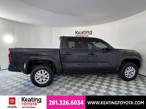 Used 2026 Toyota Tacoma SR5 AWD/4WD image 4
