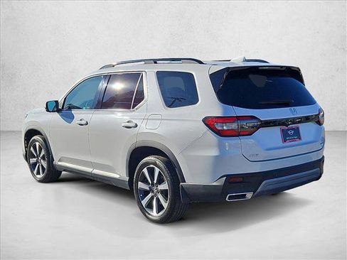 Used 2023 Honda Pilot Elite image 8