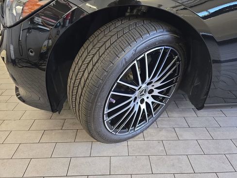 Used 2024 Mercedes-Benz C 300 Sedan image 33