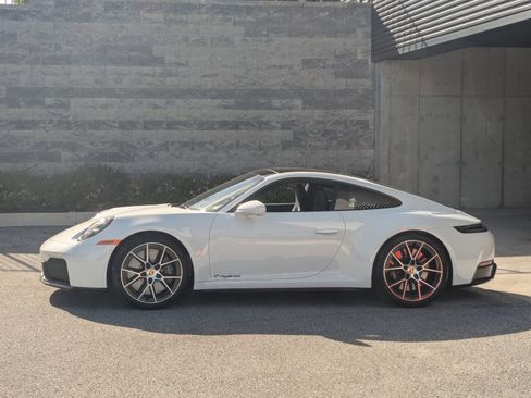 Used 2025 Porsche 911 Carrera GTS image 2