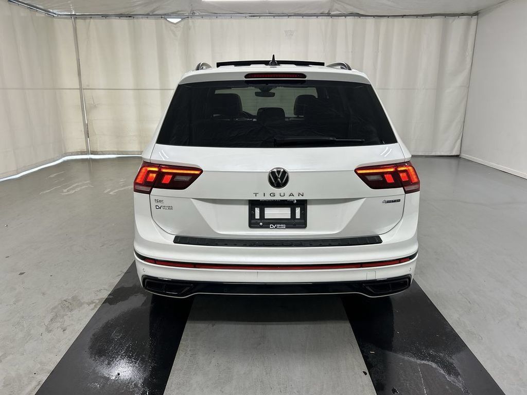 Certified 2024 Volkswagen Tiguan SE R-Line AWD/4WD image 21