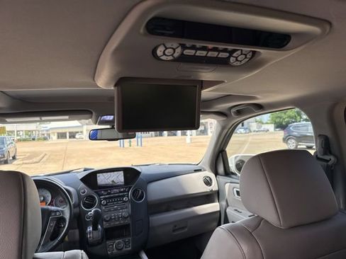 Used 2015 Honda Pilot Touring image 11