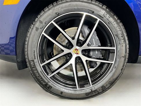 New 2026 Porsche Macan image 33